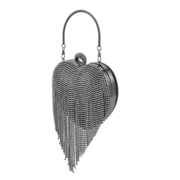 Heart Shape Austrian Crystal Clutch With Removable Shoulder Strap(Blk or silver) - Picture 14 of 16